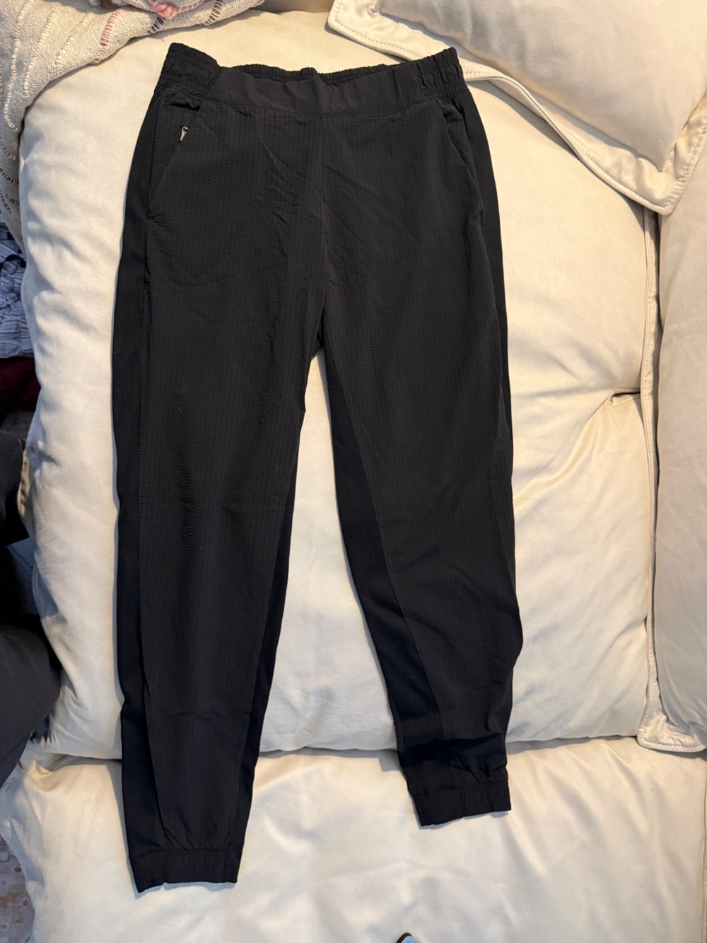 Women’s Athleta Black Elastic Waist Jogger Pants